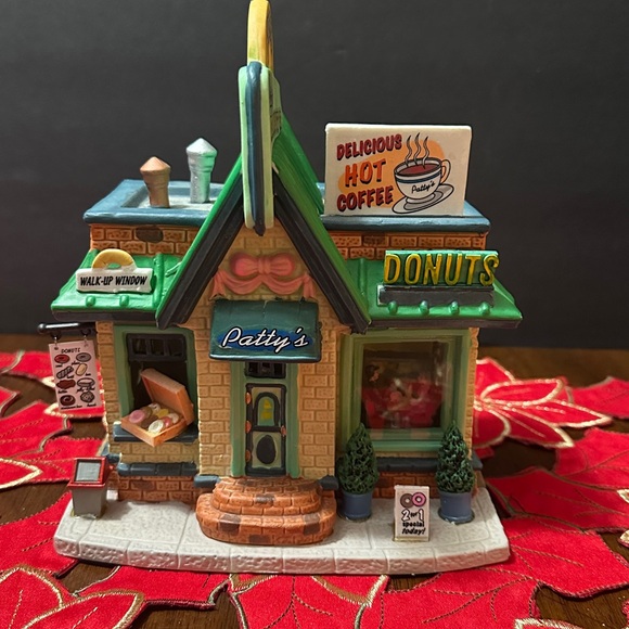 Lemax Patty's Donuts Building - Picture 2 of 12